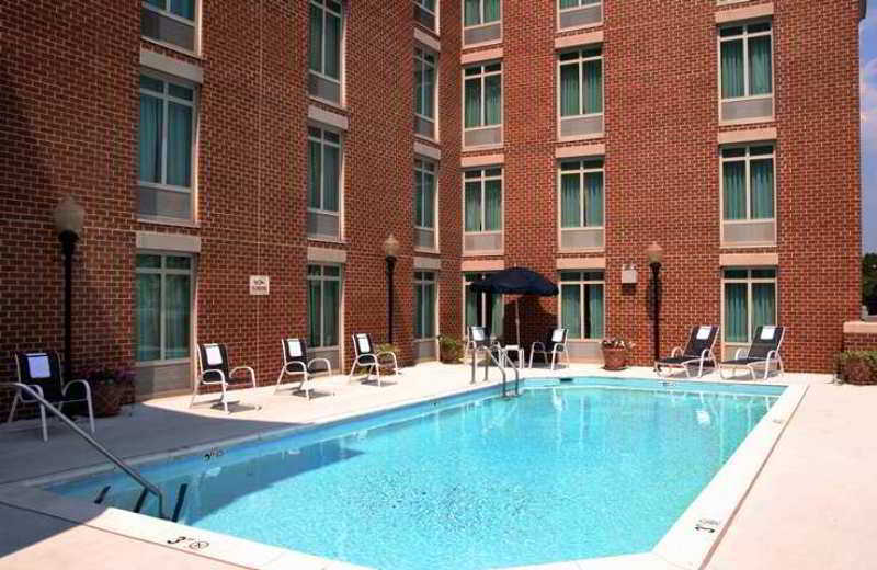 Hampton Inn Alexandria/Old Town Facilities photo